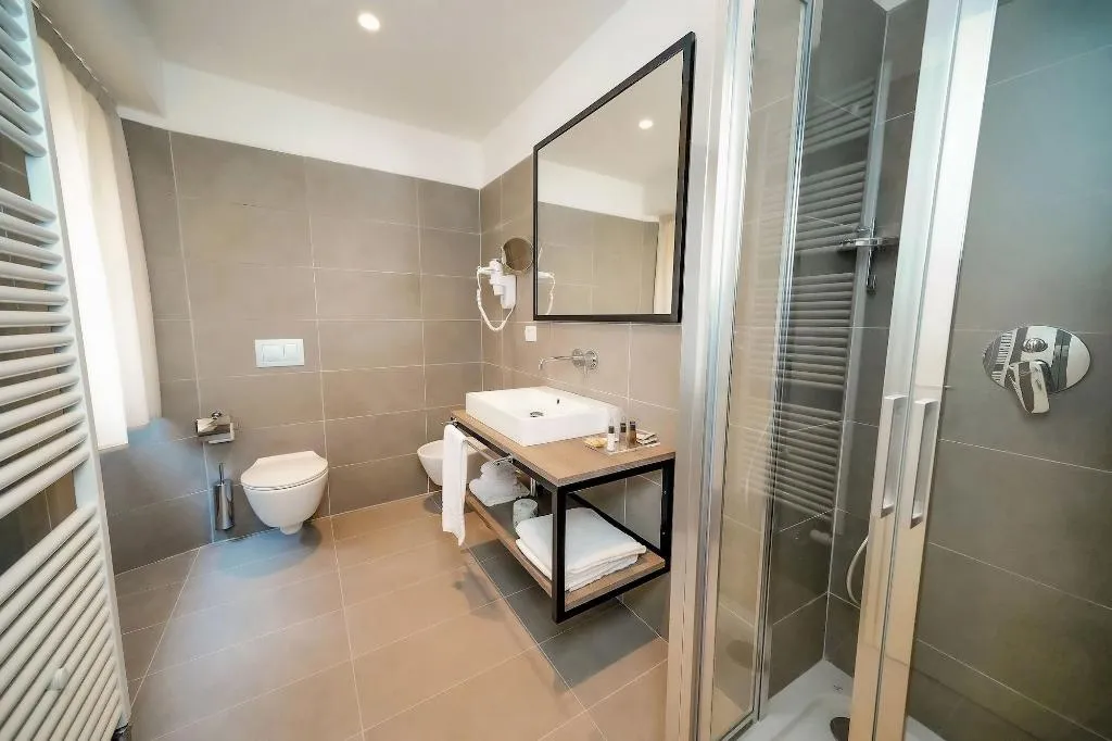 Room, Bergamo Inn 15, Milan