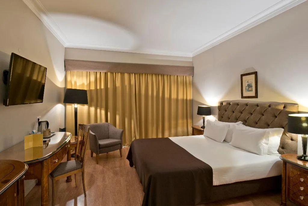 Double or Twin CITY VIEW Room, Golden Tulip Porto Gaia, Porto