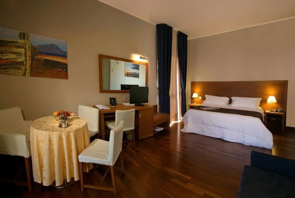 Room, Tiziano, Palermo