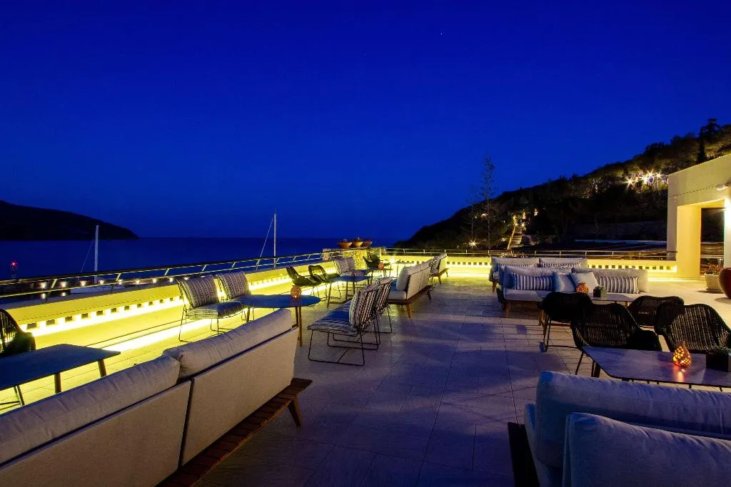 Bar, Zeus Eleva Mirabello Bay, Crete