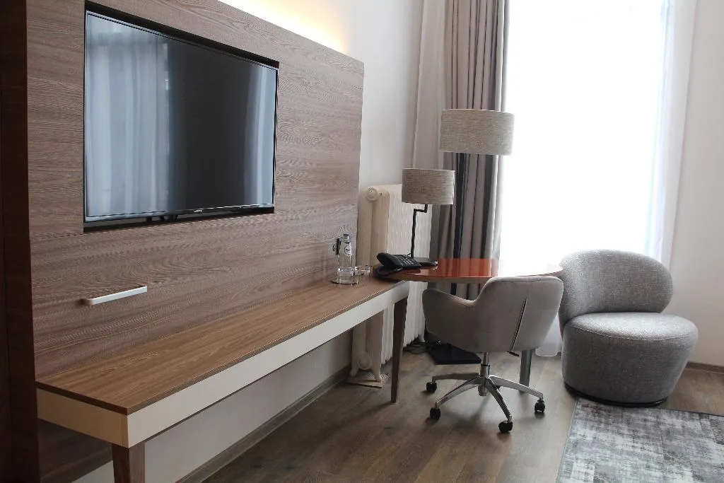 DOUBLE COMFORT Room, Leonardo Hotel Antwerpen, Antwerp