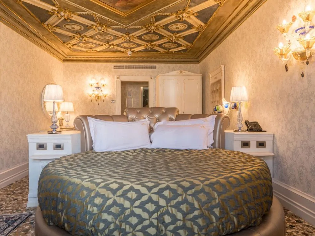 JUNIOR SUITE CANAL VIEW Room, Ego Boutique Hotel The Silk Road, Venice