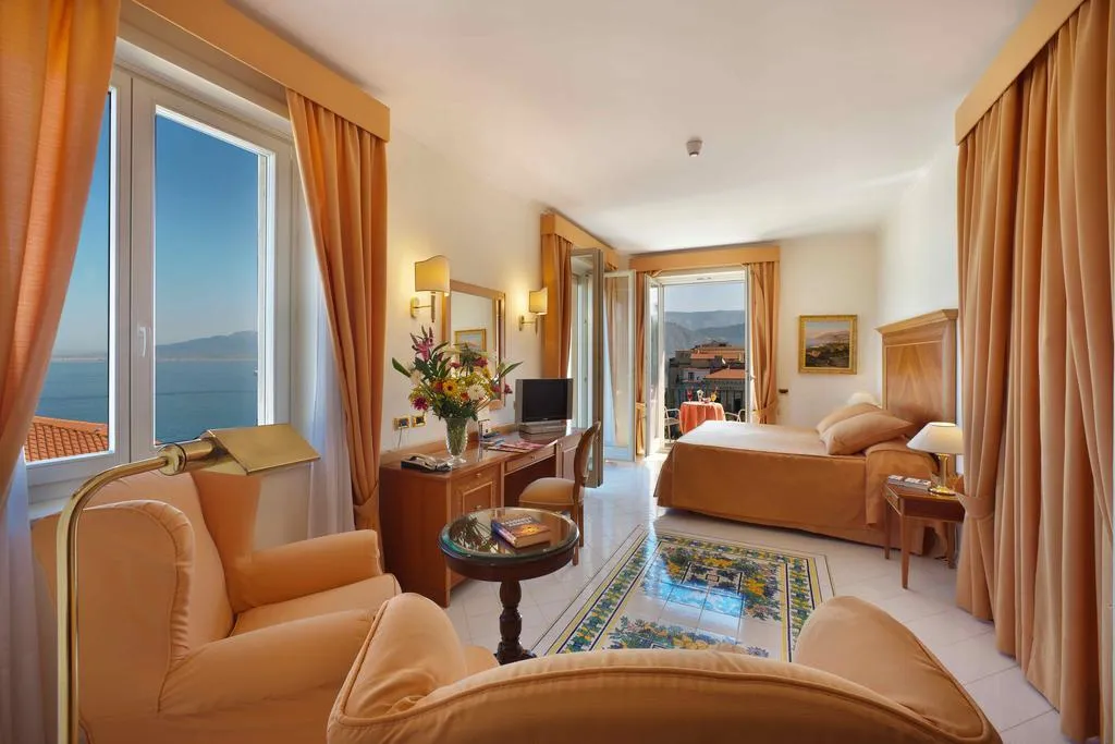 TRIPLE SEA VIEW Room, Continental, Naples