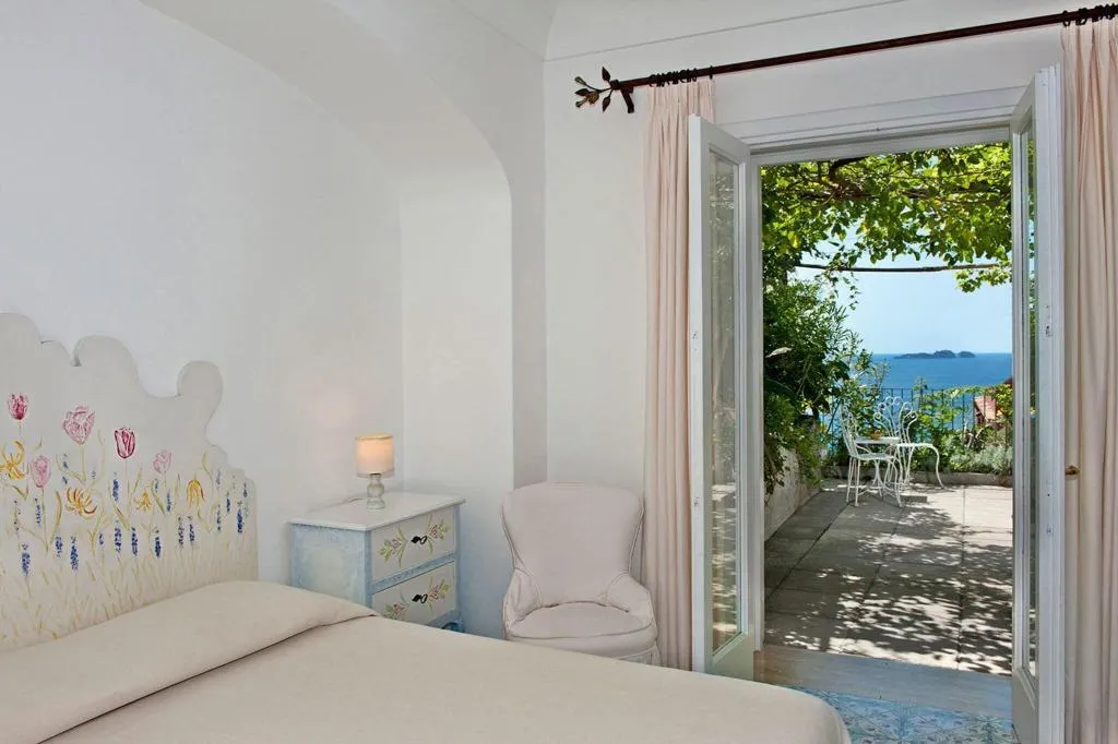 Room, Villa Rosa, Naples