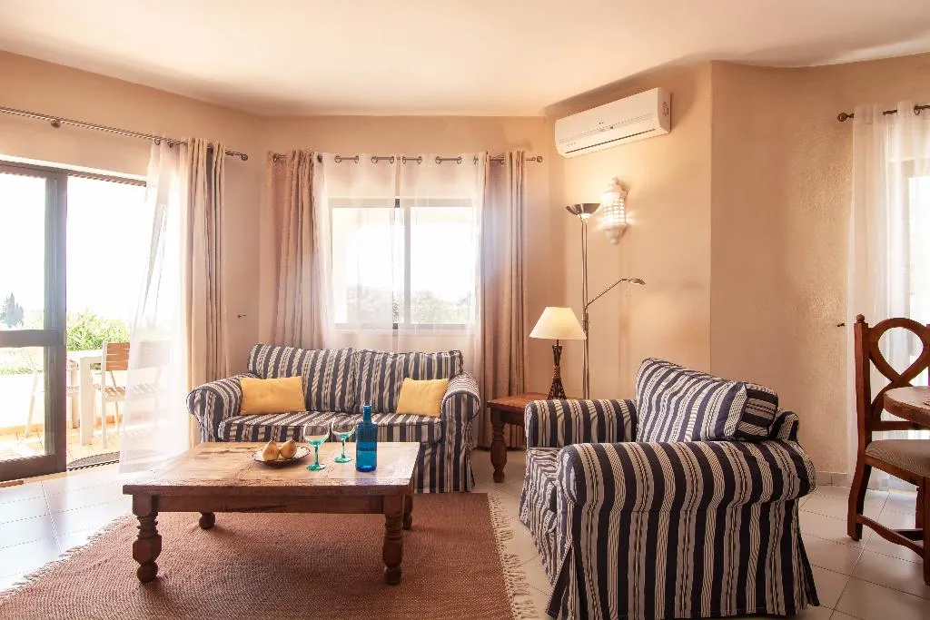 APARTMENT SEA VIEW TWO BEDROOMS Room, Monte Dourado, Algarve