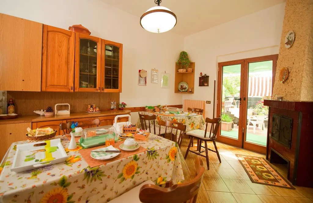 Restaurant, B&B Green Paradise, Naples