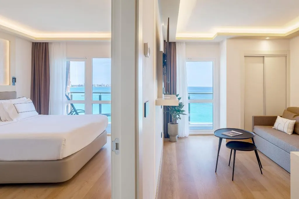 JUNIOR SUITE PREMIUM SEA VIEW Room, The Level Melia Alicante - Adults Only +18, Costa Blanca
