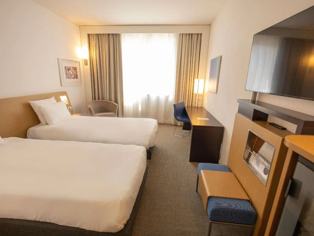 TWIN SUPERIOR Room, Novotel Salerno Est Arechi, Naples