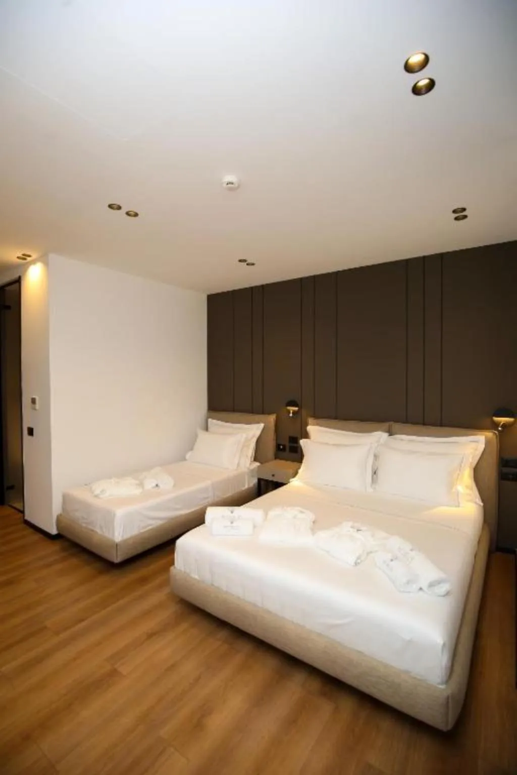 FAMILY ROOM MOUNTAIN VIEW Room, Nobus Hotel & Spa, Kavaje