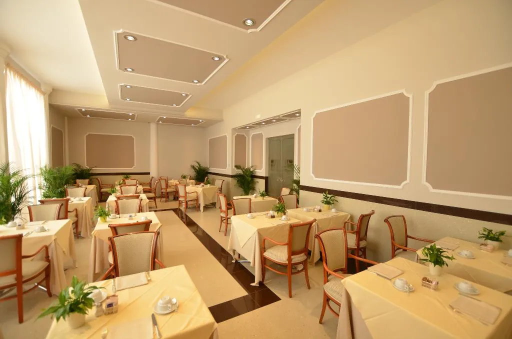 Restaurant, Campo Marzio, Venice
