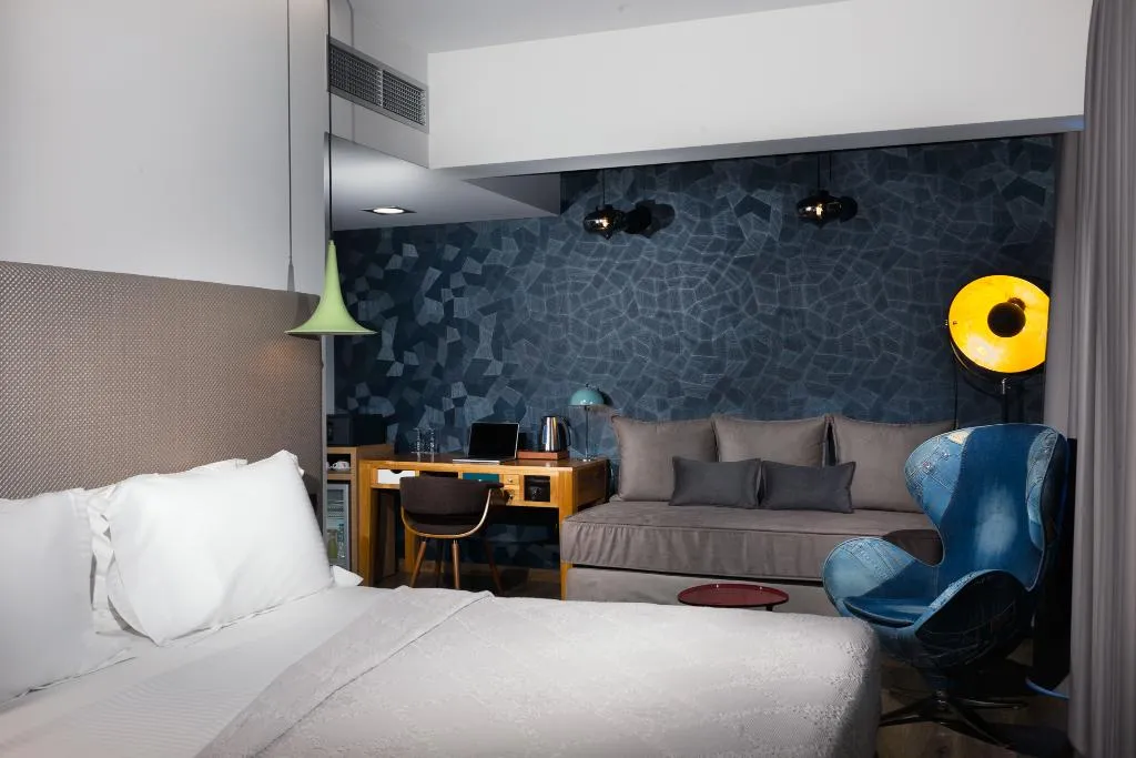 JUNIOR SUITE WITH BALCONY Room, 36O Degrees Pop Art, Athens