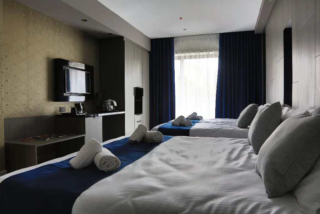 SINGLE SUPERIOR Room, The District Hotel, Malta