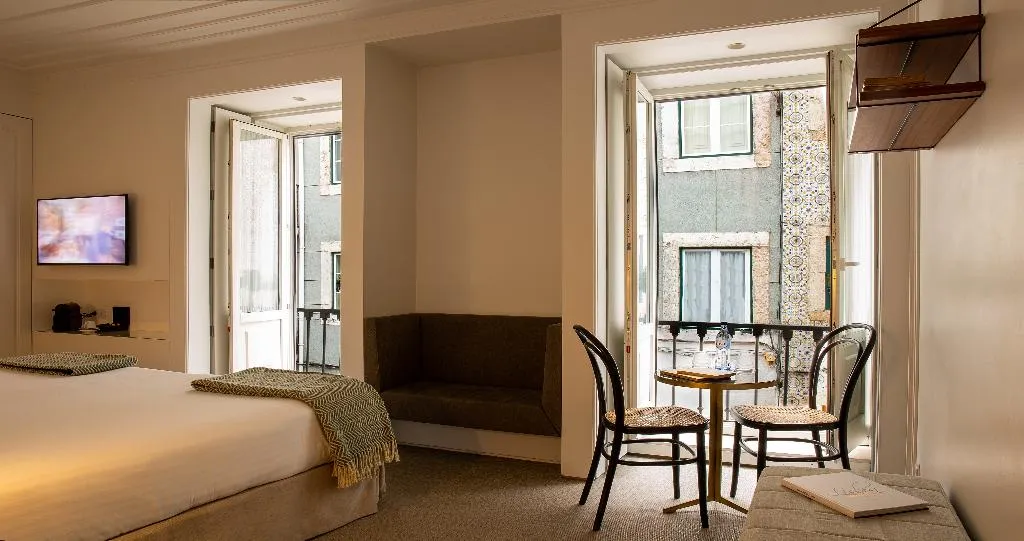 DOUBLE SUPERIOR Room, Lisboa Pessoa Hotel, Lisbon