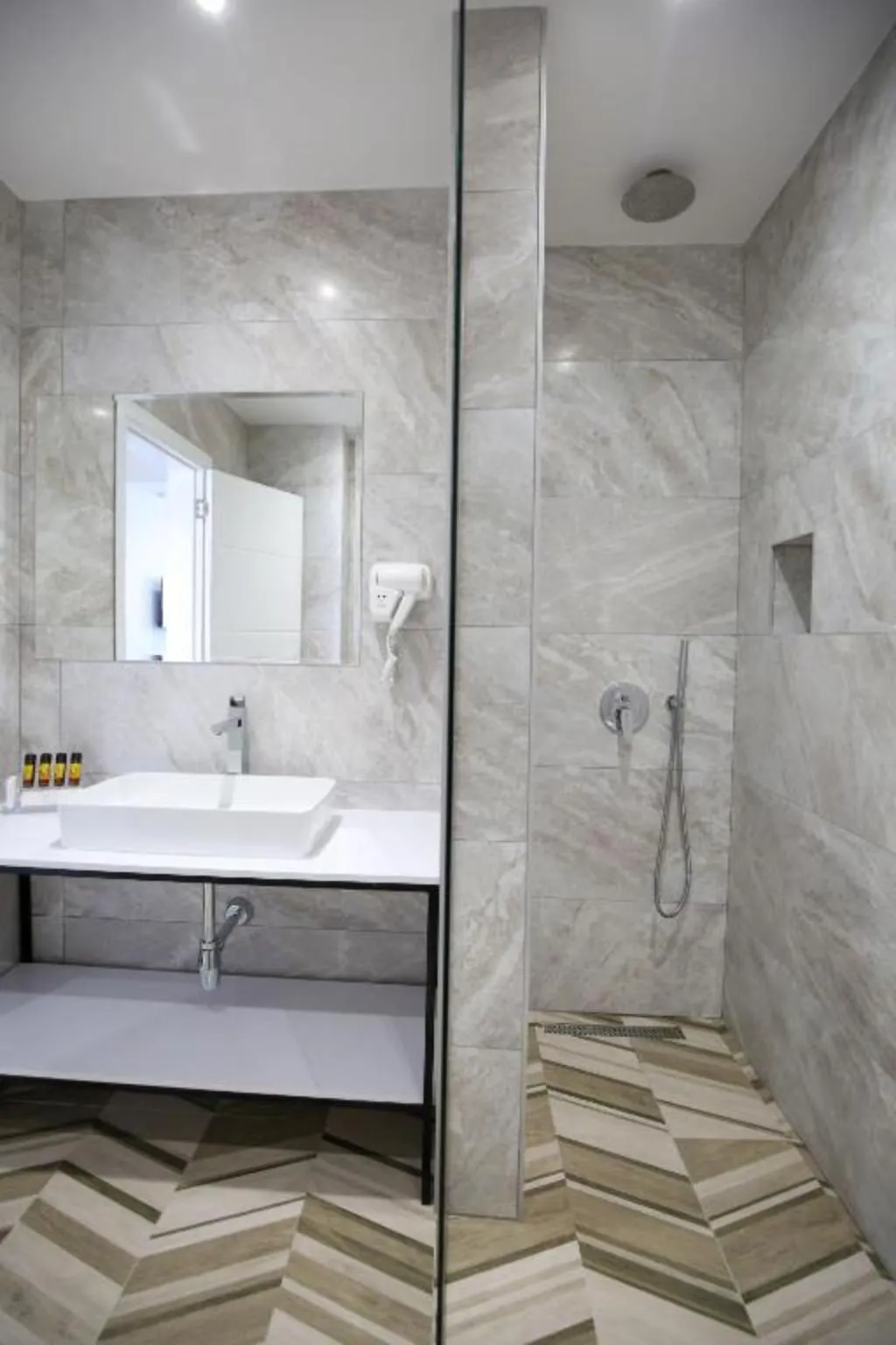 TRIPLE SUPERIOR Room, Sea & Sand Hotel, Kavaje