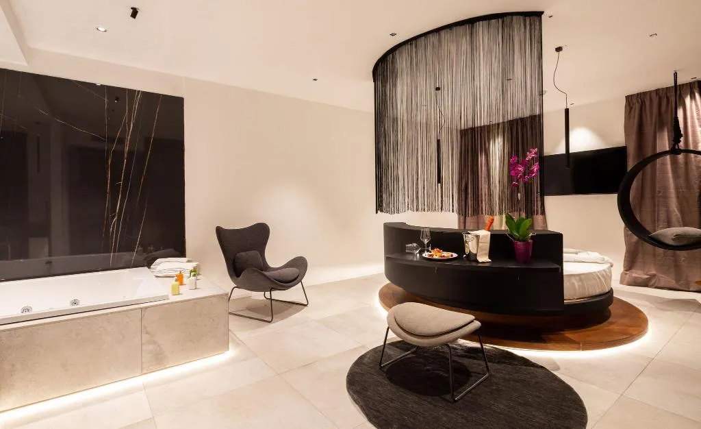 SUITE EXECUTIVE Room, The Corner Duomo Hotel, Naples