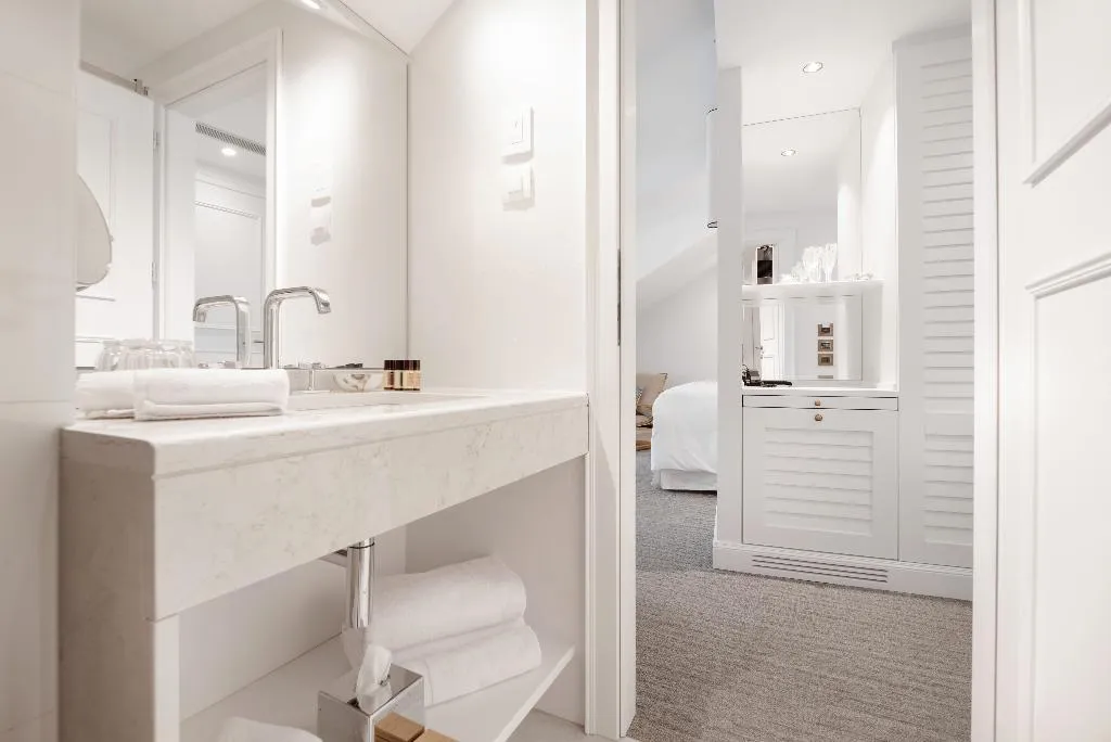 JUNIOR SUITE STANDARD Room, Riva Marina Hvar Hotel, Split