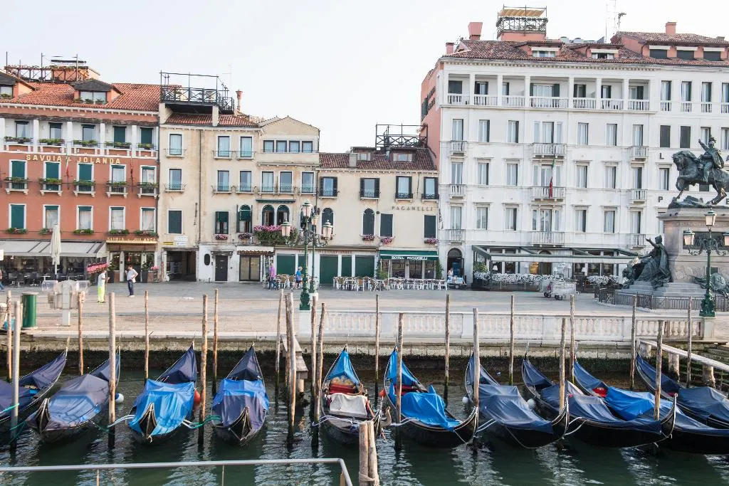 General view, Paganelli, Venice