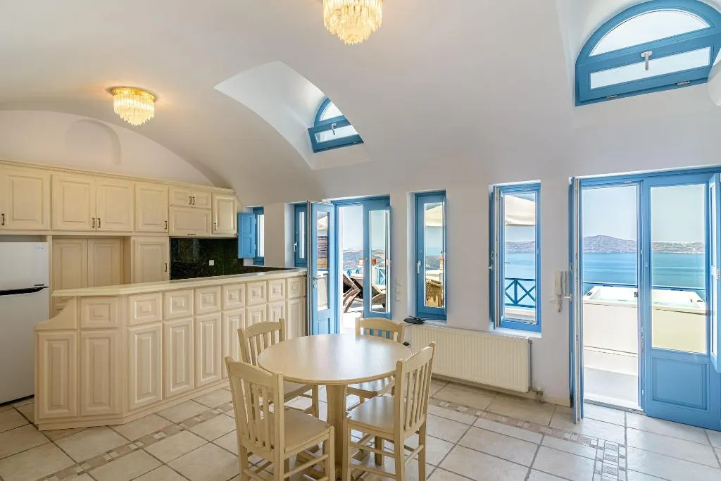 Room, Golden Grey Goose, Santorini