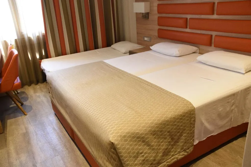 TRIPLE STANDARD Room, Jason Inn, Athens