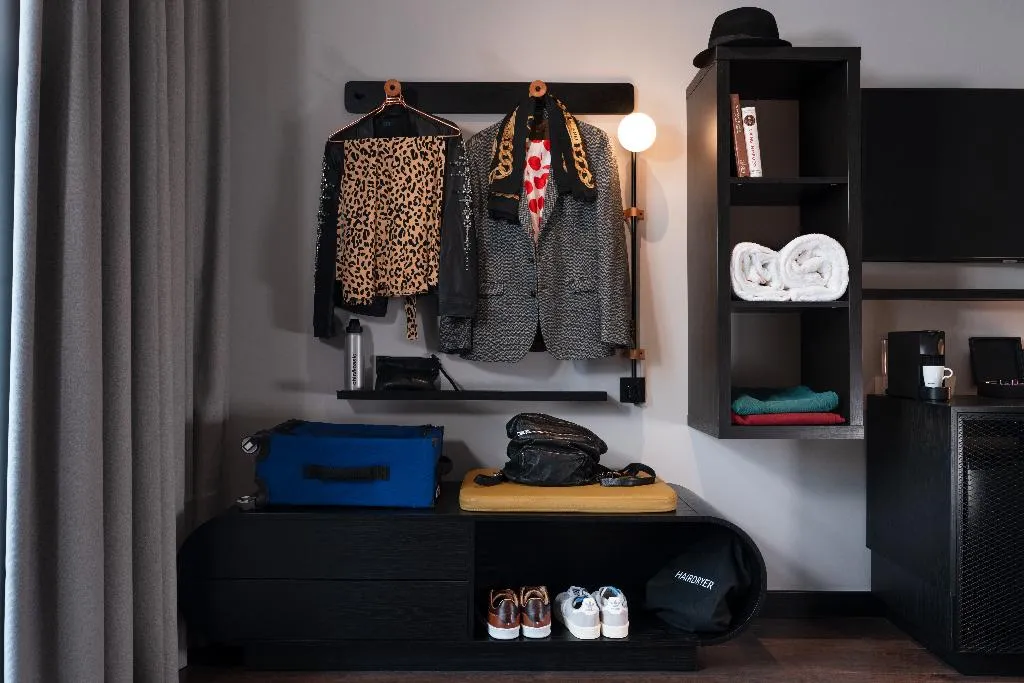 DOUBLE WITH BALCONY Room, Chic & Basic Gravity, Porto