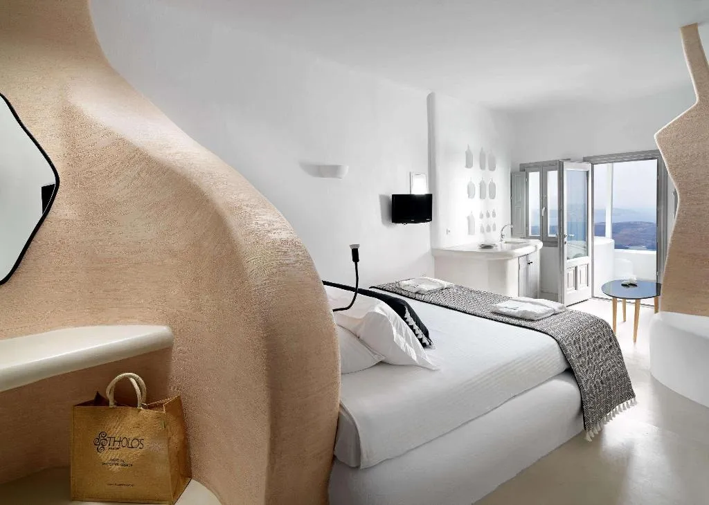 Room, Tholos Resort, Santorini
