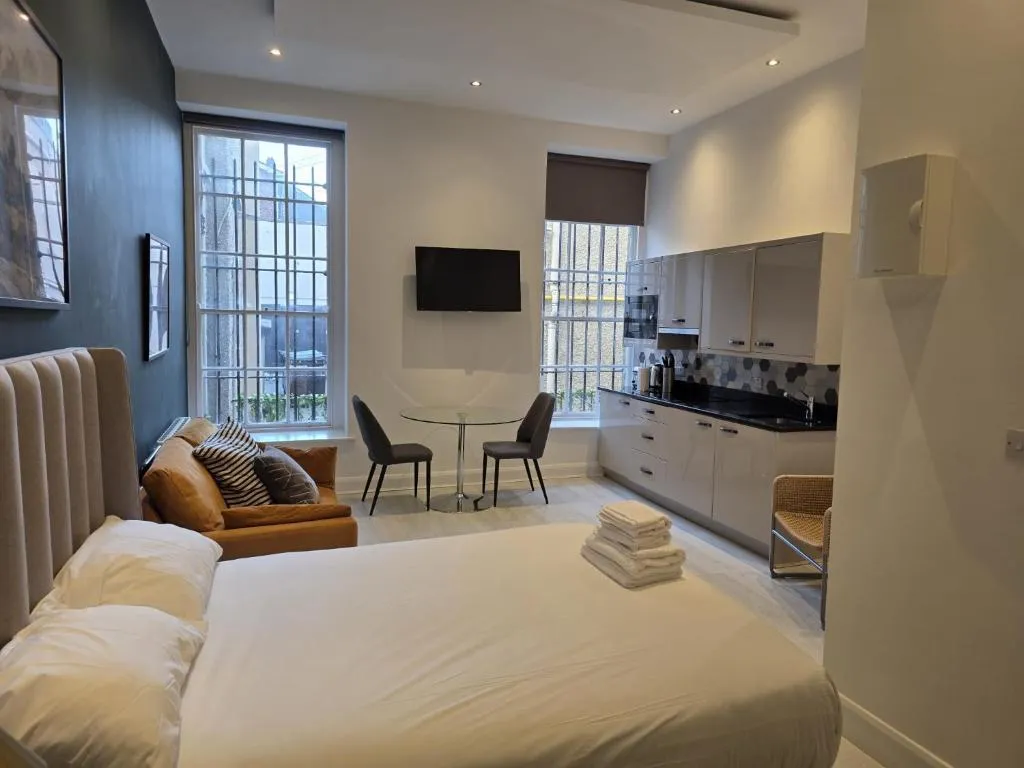 STUDIO SUPERIOR Room, Dublin Central Suites, Dublin