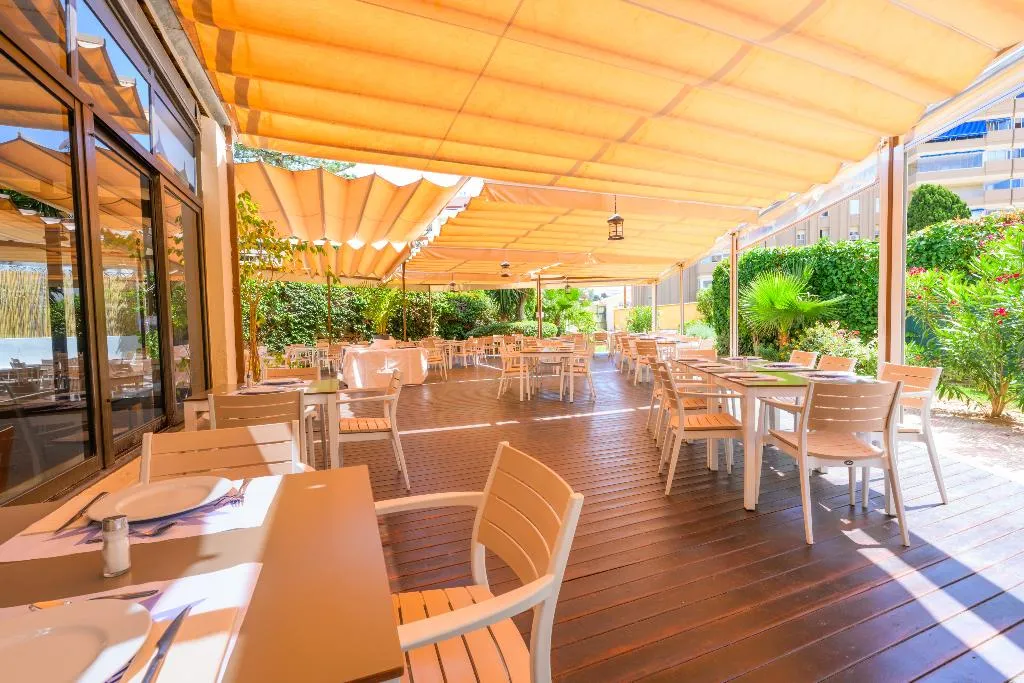 Bar, Monarque Fuengirola Park, Costa Del Sol