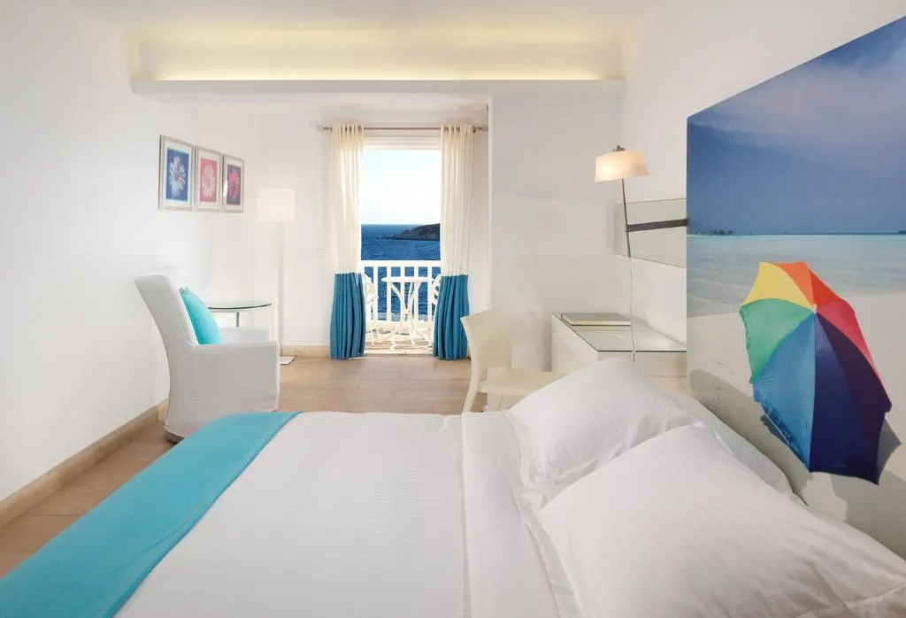 SINGLE CLASSIC Room, Petasos Beach Resort & Spa, Mykonos