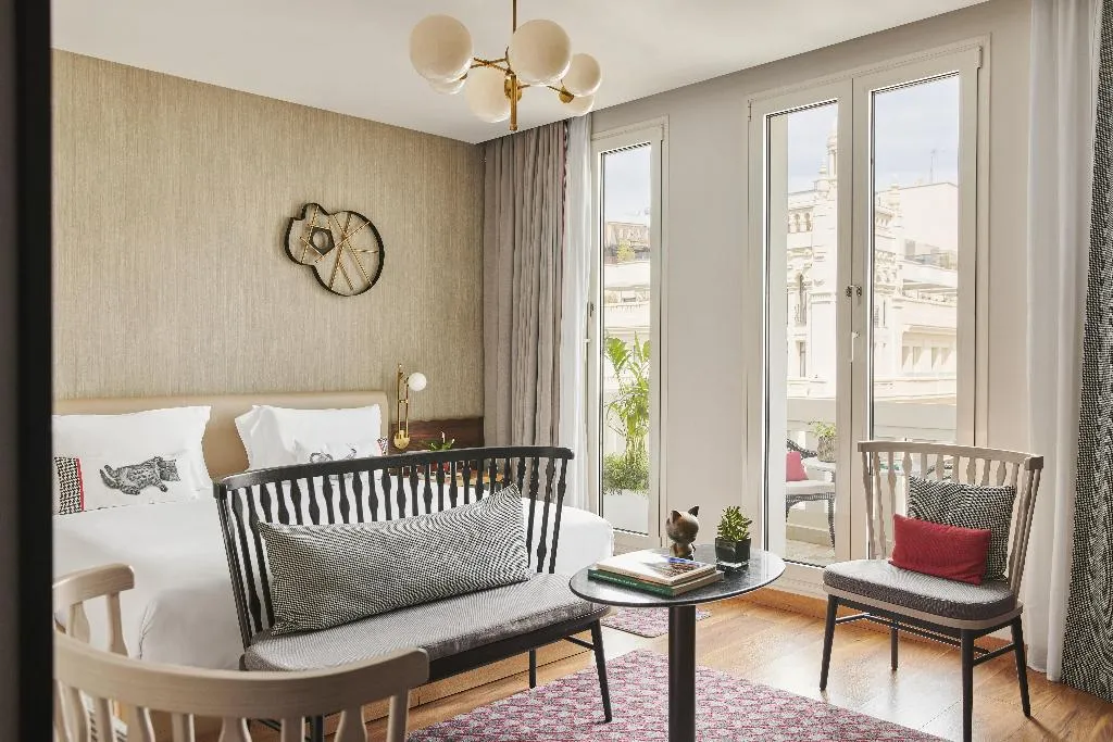 Room, Hyatt Centric Gran Via Madrid, Madrid