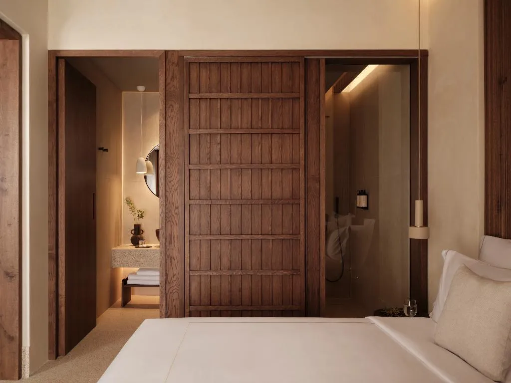 TRIPLE ONE BEDROOM Room, Enarma Suites & Spa Wellness Retreat, Santorini