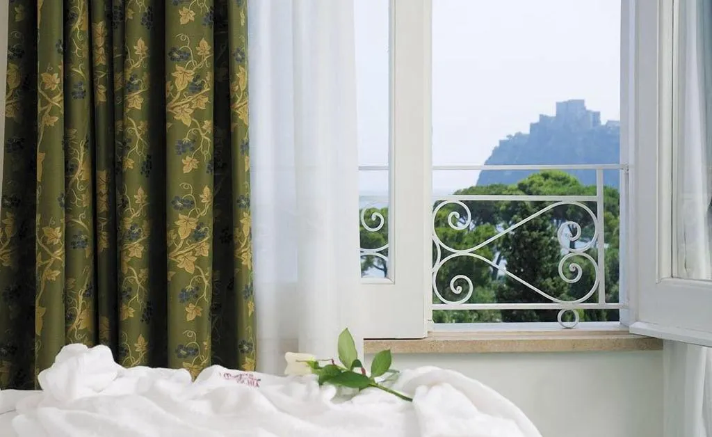 General view, Grand Hotel il Moresco, Naples
