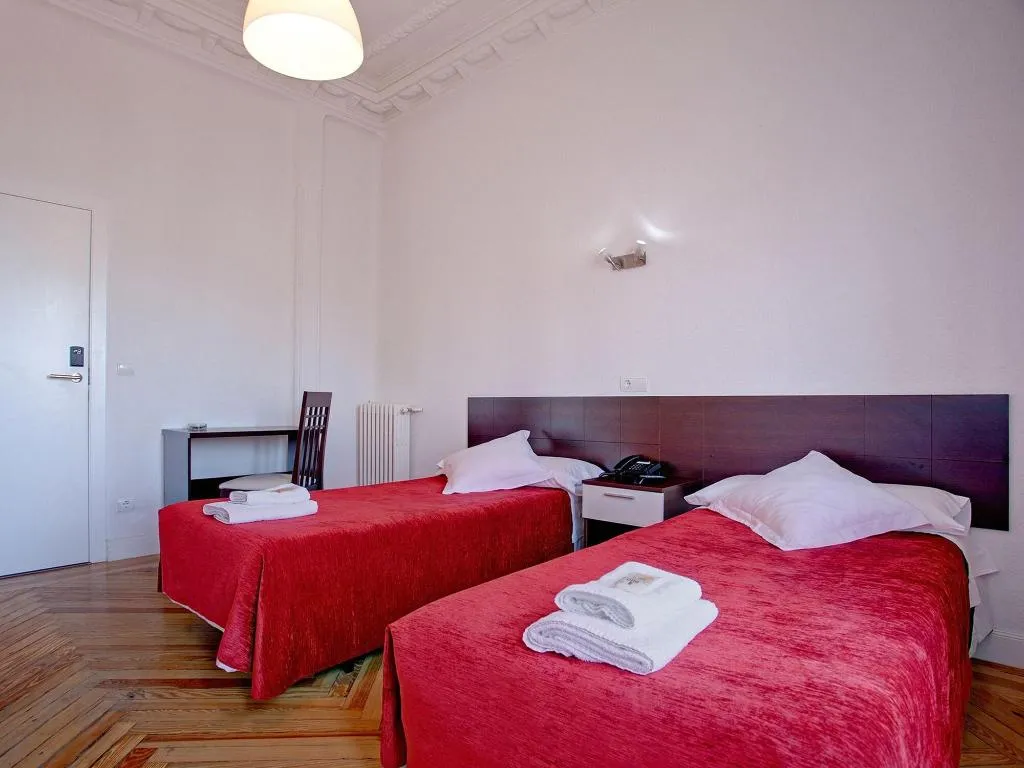 TWIN STANDARD Room, Hostal Besaya, Madrid