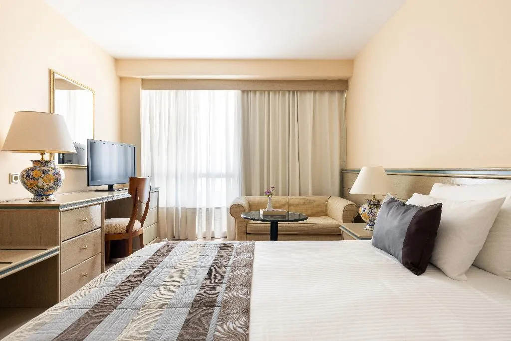 Double or Twin STANDARD Room, Divani Corfu Palace, Corfu
