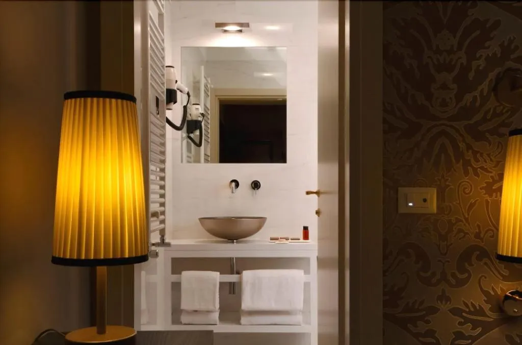 Room, Arcadia, Venice