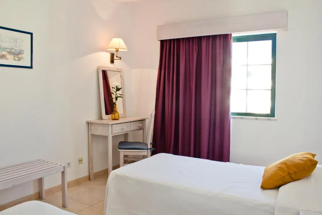APARTMENT TWO BEDROOMS Room, Dunas Do Alvor - Torralvor, Algarve