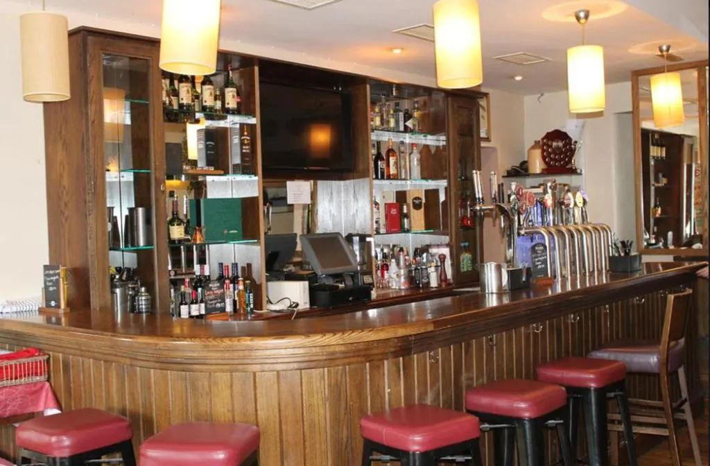 Bar, Commodore, Cork