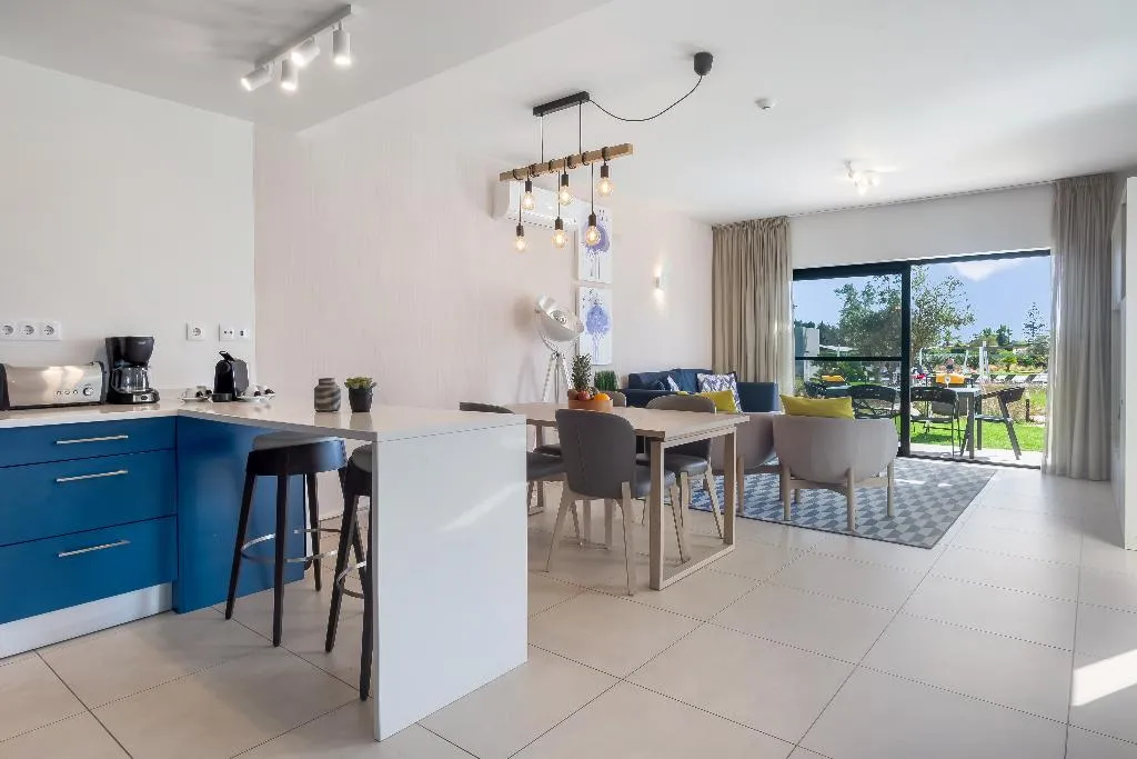 TOWNHOME TWO BEDROOMS Room, Quinta do Algarvio Village, Algarve