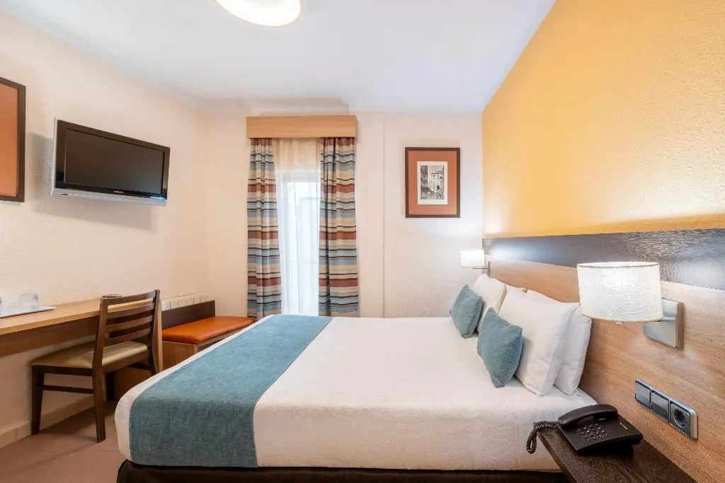 Double or Twin STANDARD Room, Ballesta, Madrid