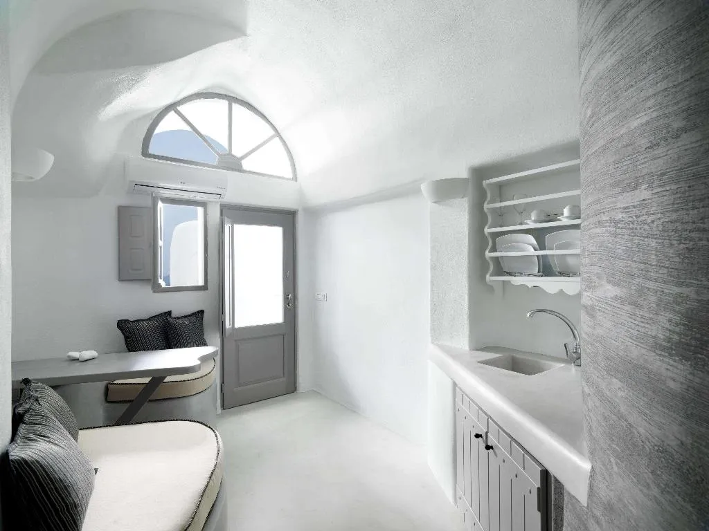 Room, Tholos Resort, Santorini