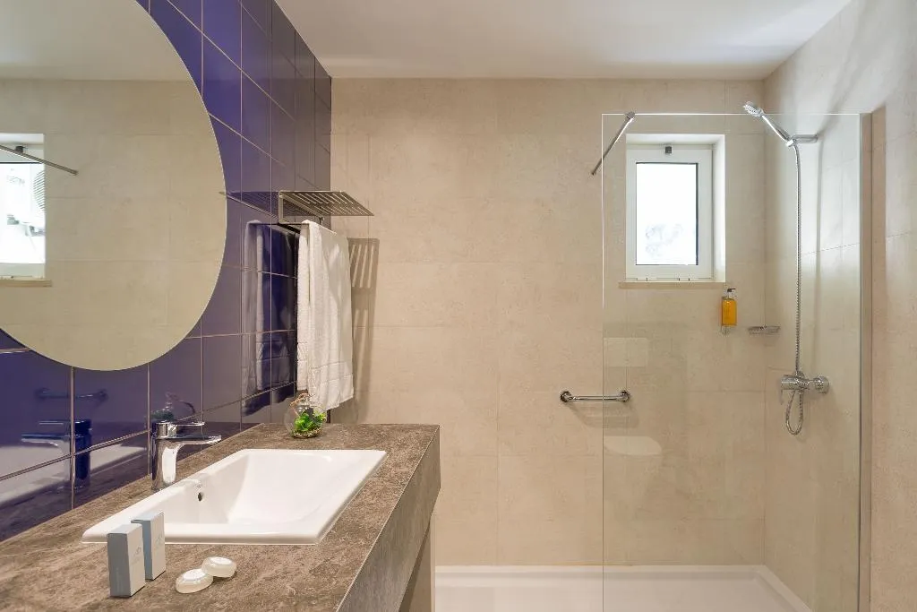 TWIN CAPACITY 2 Room, AP Adriana Beach Resort, Algarve