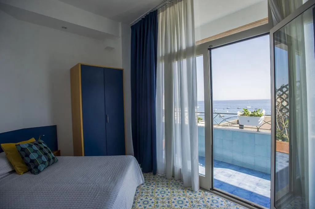 Room, Residence Panoramic, Naples