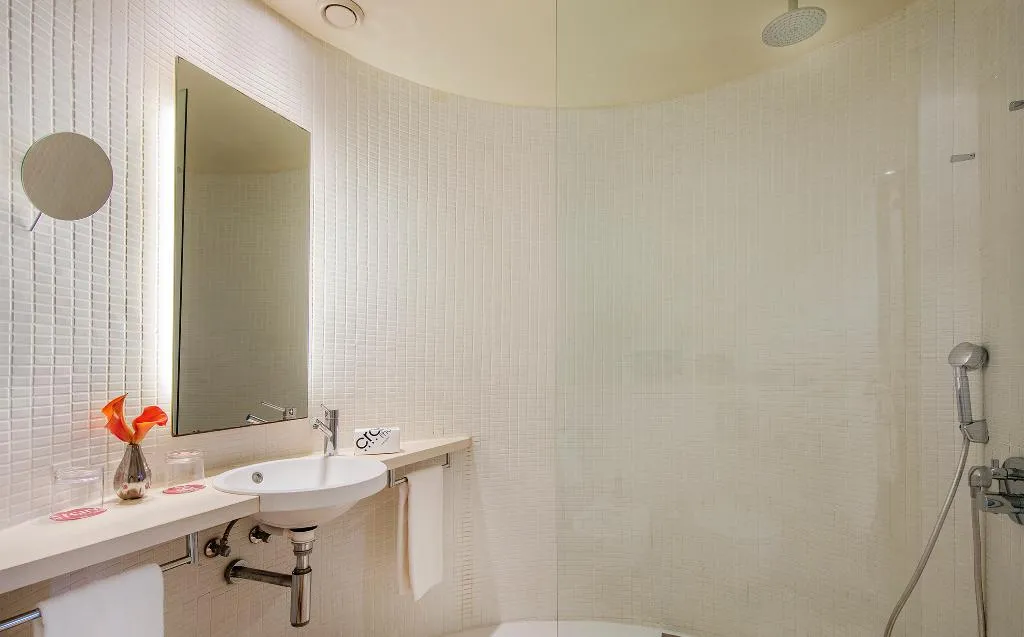 Double or Twin STANDARD Room, Cram, Barcelona