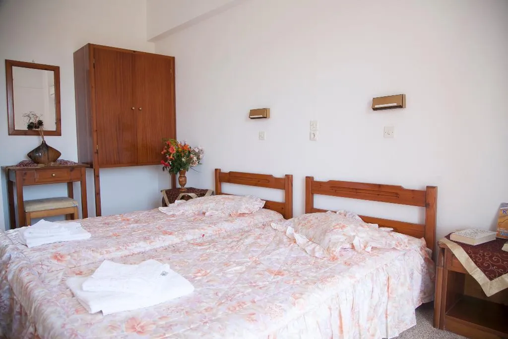 STUDIO STANDARD Room, Maritsa Studios, Kos