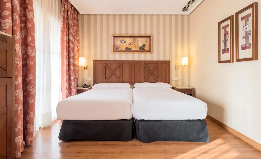 FAMILY ROOM STANDARD Room, Ilunion Alcora Sevilla, Seville