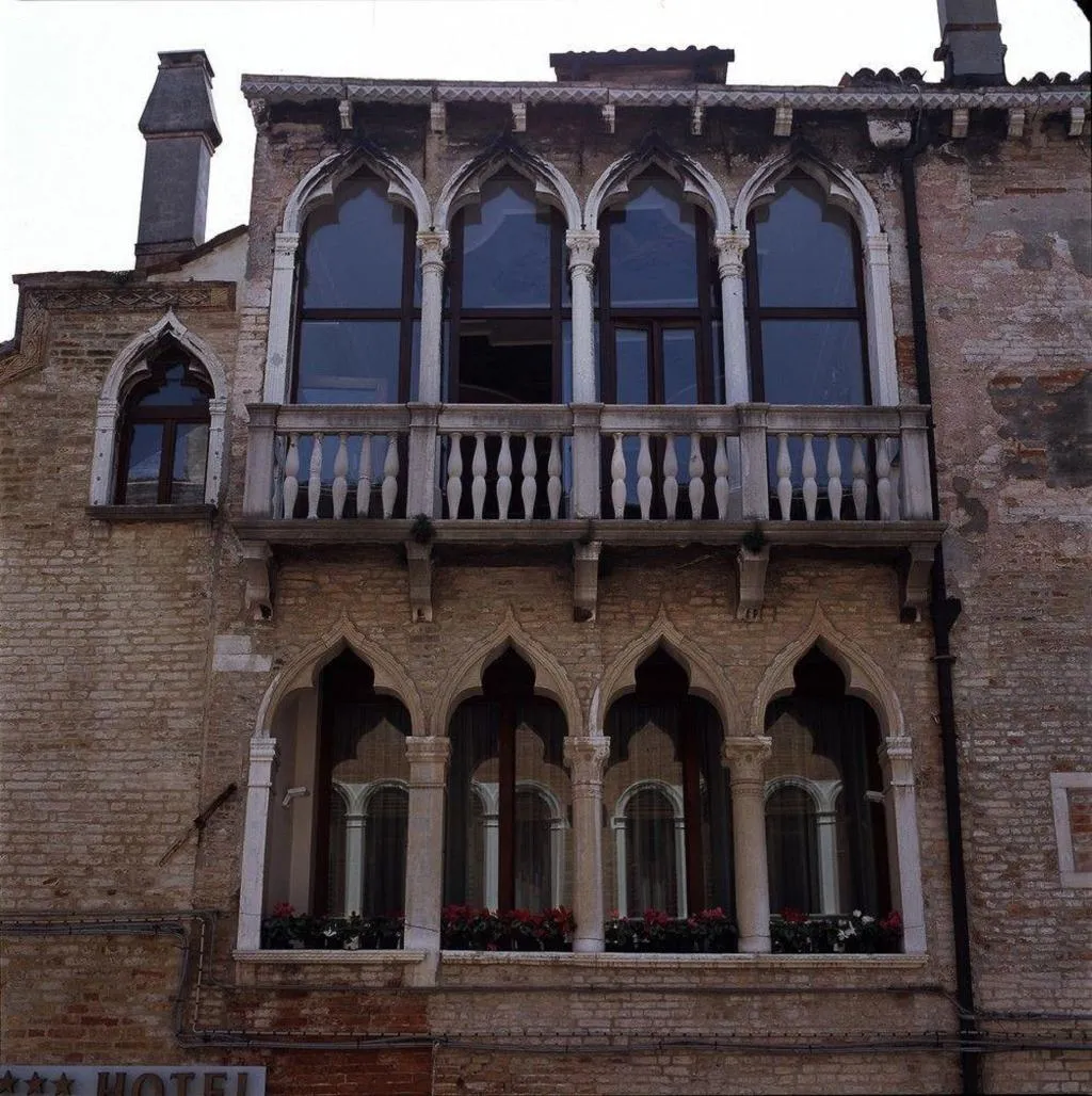 General view, Pausania, Venice
