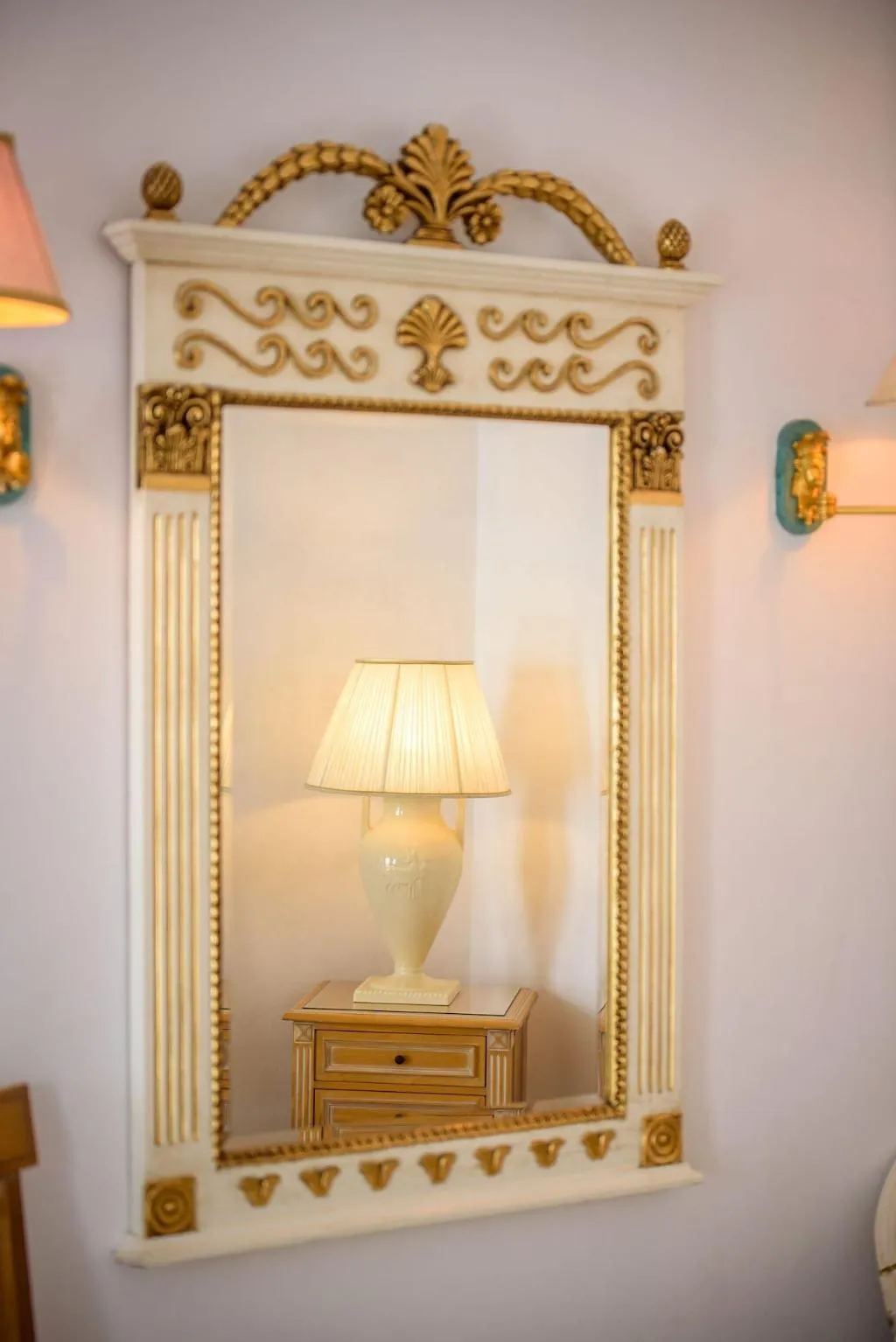 Room, Golden Grey Goose, Santorini