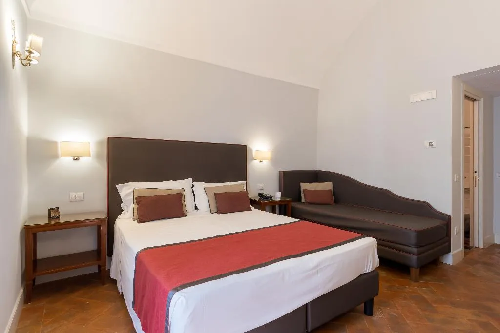 TRIPLE COMFORT Room, Decumani Hotel de Charme, Naples