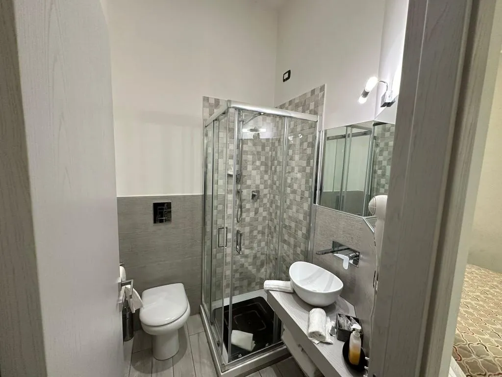 QUADRUPLE SUPERIOR WITH BALCONY Room, Residenza Suarez, Naples