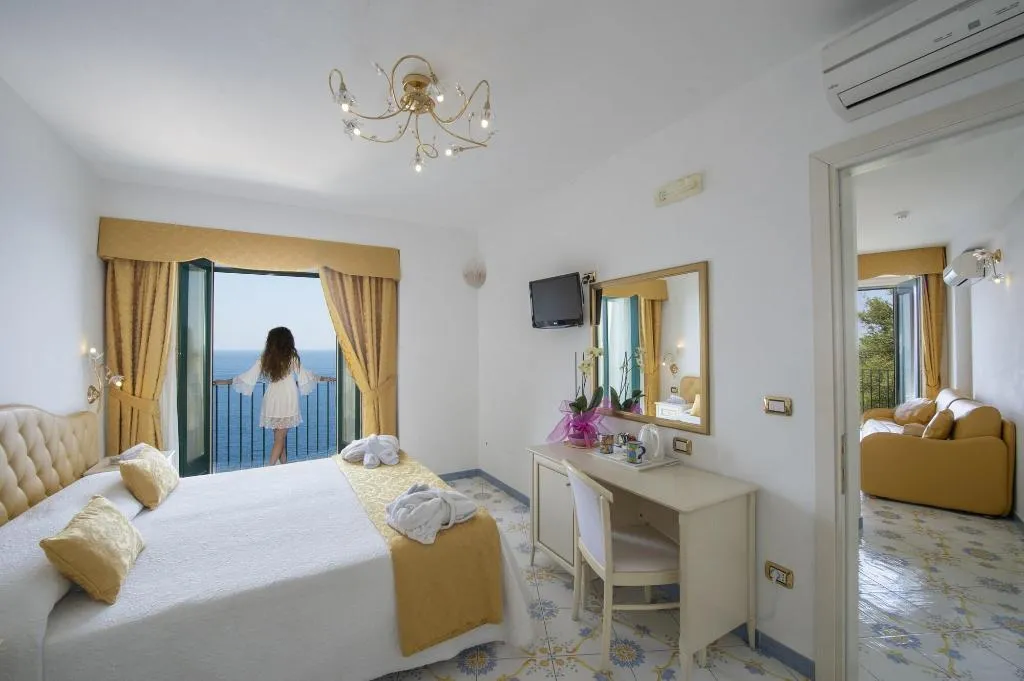 Room, Villa Maria Pia, Naples