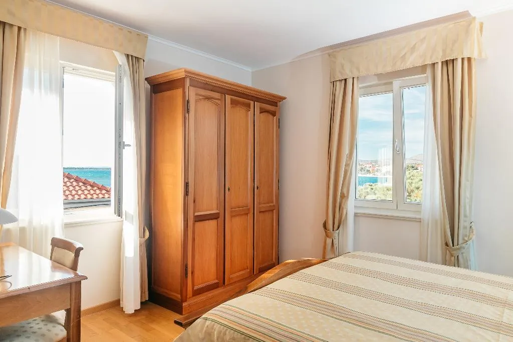 SUITE STANDARD Room, Spongiola, Split